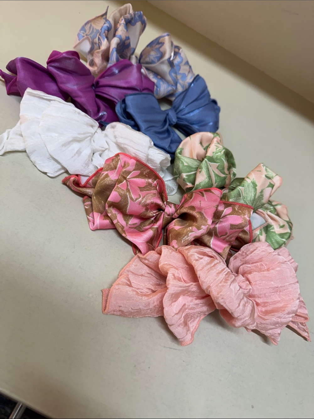 Anthropologie hair bows, set of 7